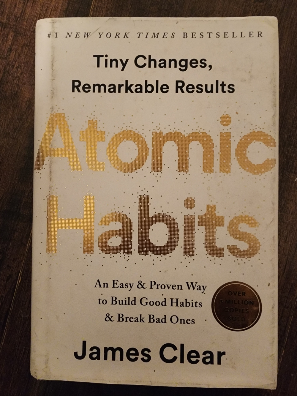Atomic Habits - White & Gold Hardcover